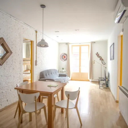 La Lleona Apartmán Girona